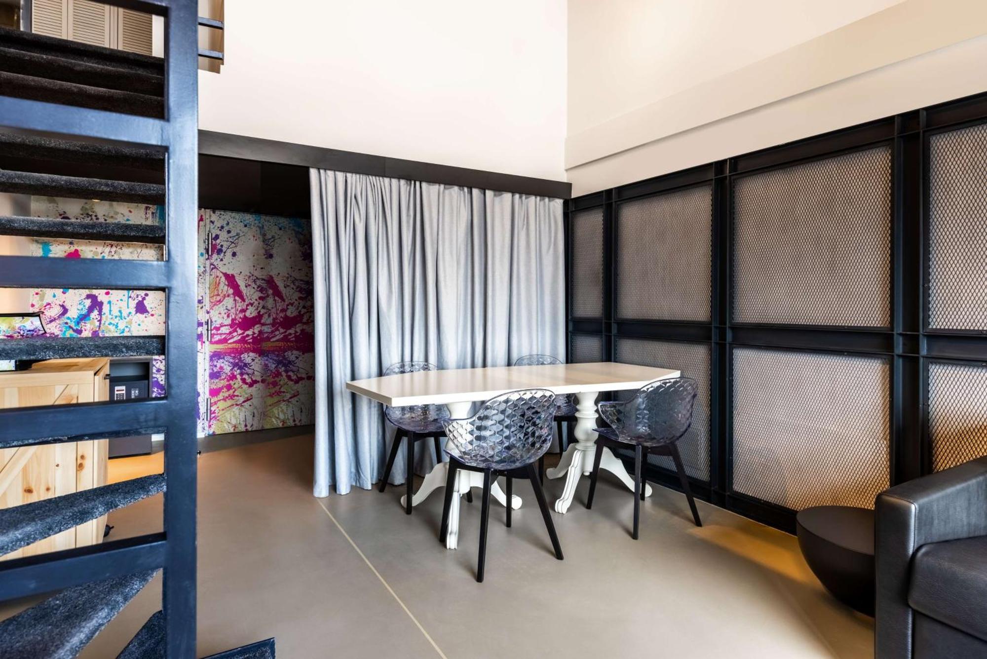 Nhow Bloom Hotel